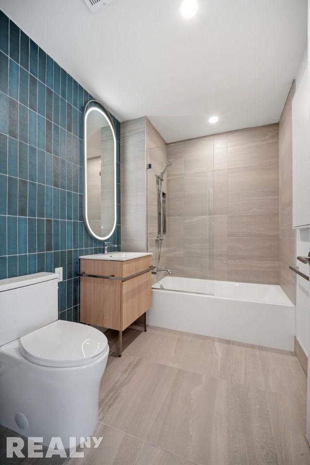 Bedford Ave #712B - Photo 2 of 9