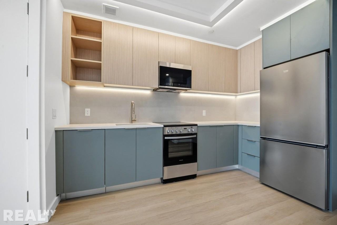 Bedford Ave #712B - Photo 3 of 9