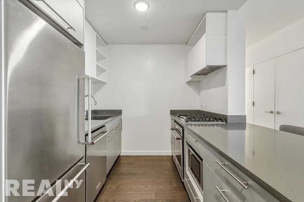 Front St #8B - Photo 3 of 17