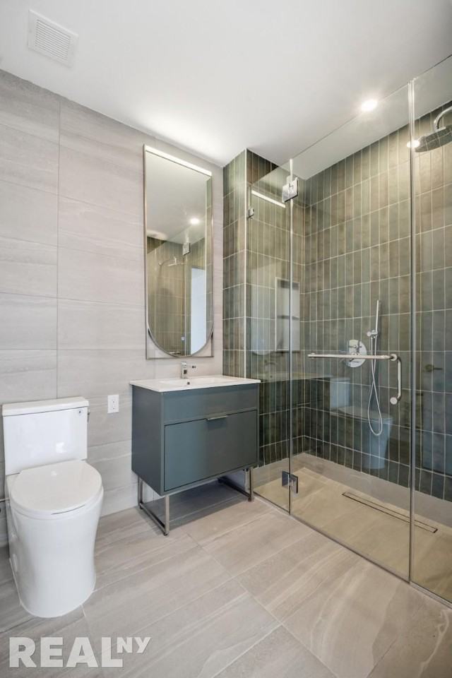 Bedford Ave #602 - Photo 5 of 14