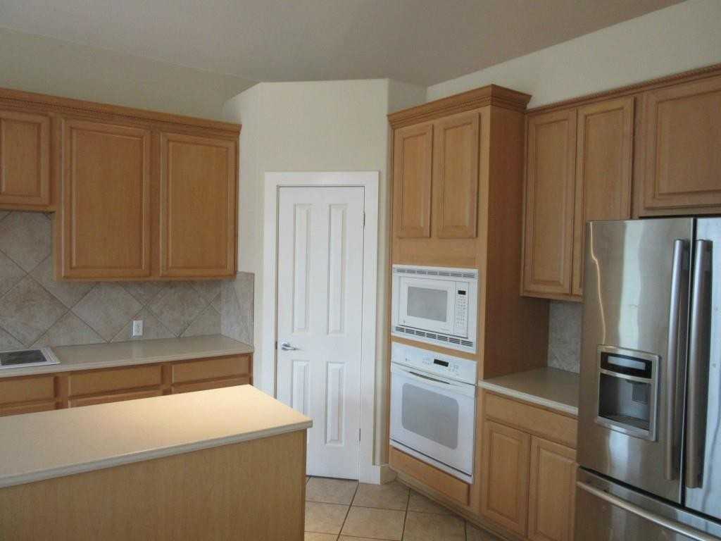 3908 Michael Neill Dr - Photo 6 of 10