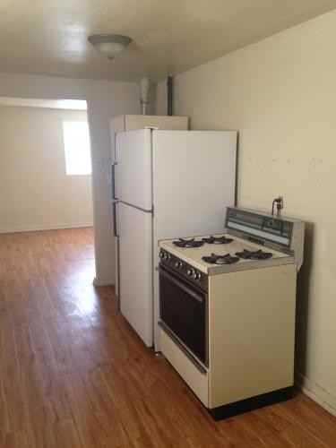 110 Roosevelt St #5 - Photo 2 of 6