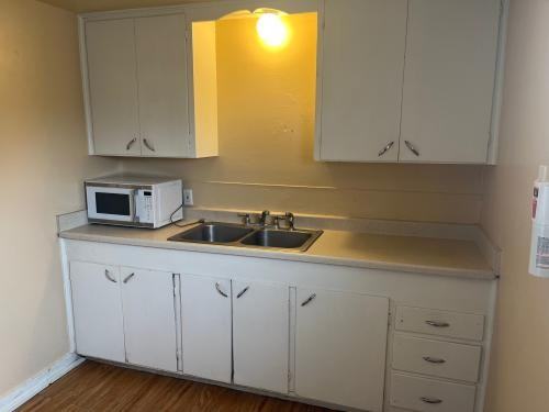110 Roosevelt St #5 - Photo 5 of 6