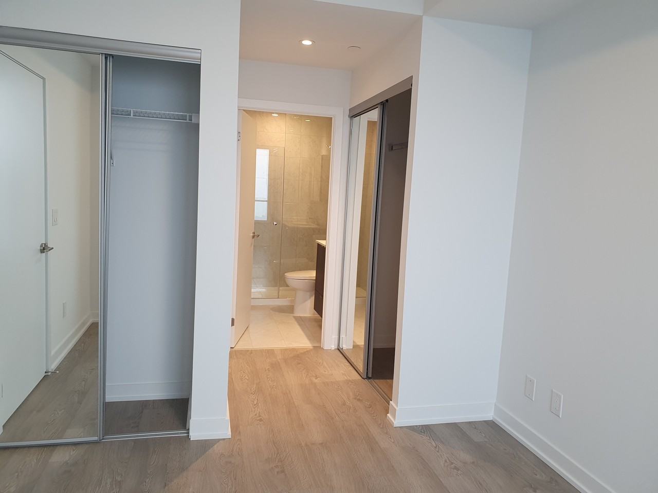 1926 Lake Shore Boulevard West #3905 - Photo 4 of 16