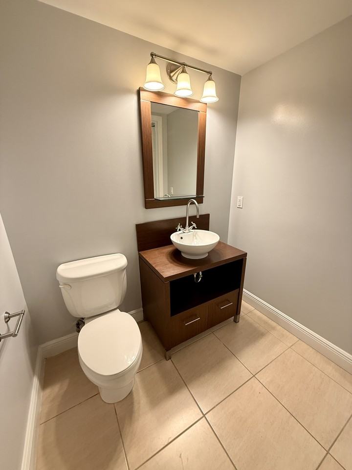 610 Clematis Street #825 - Photo 3 of 4