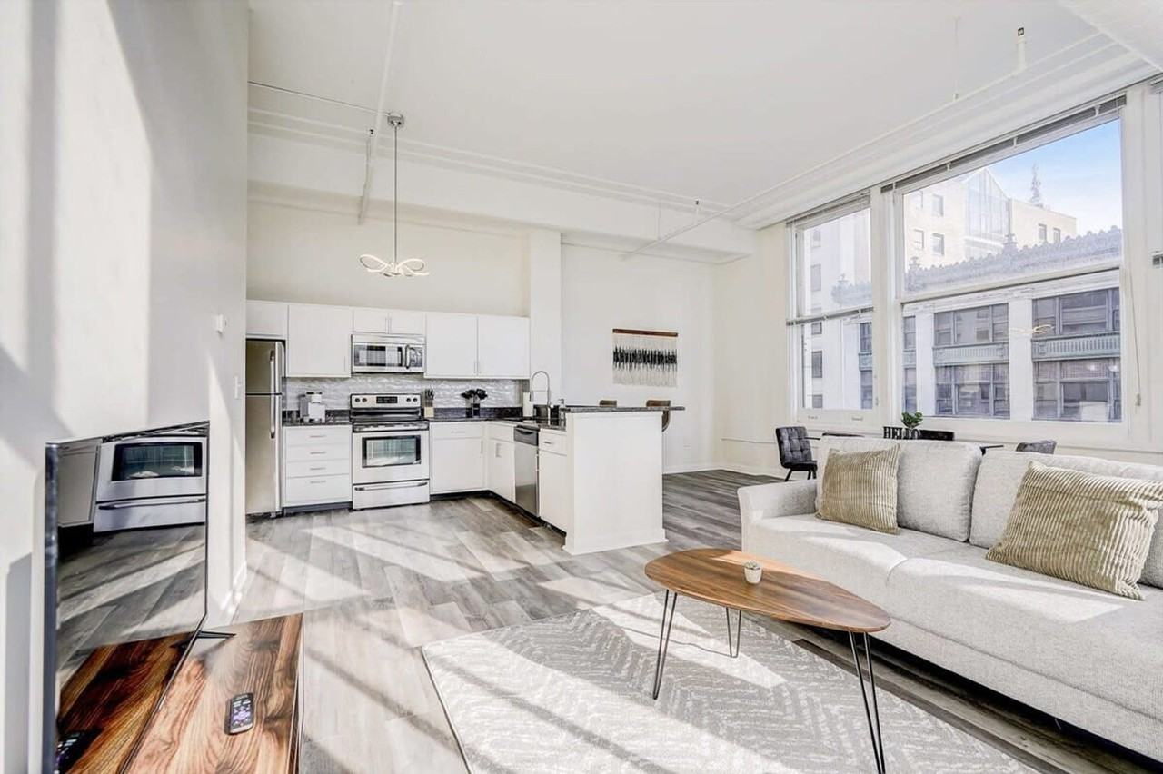 50 N Illinois St #1014588P - Photo 2 of 39