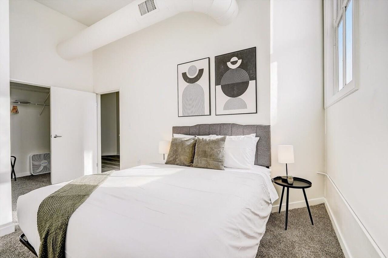 50 N Illinois St #1014588P - Photo 6 of 39