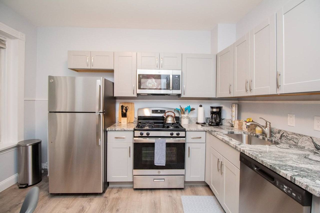 636 Washington St #1238028P - Photo 3 of 15