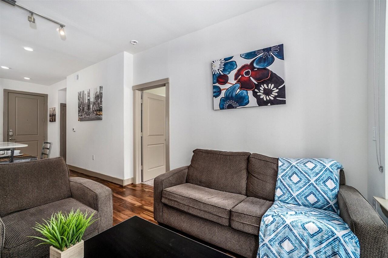 1125 Pierce St #1359162P - Photo 2 of 23