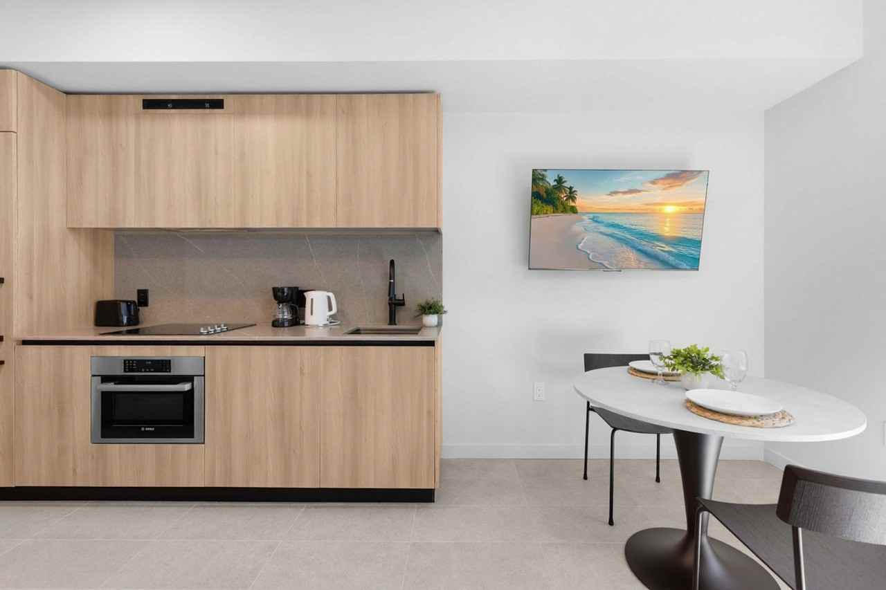 501 Ne 1st Ave #1502663P - Photo 5 of 29