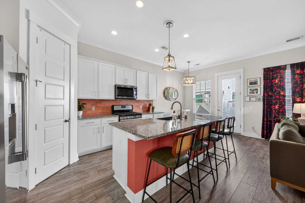 4515 Summey St - Photo 2 of 11
