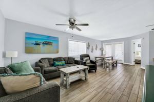 featured image of 132 E Gardenia St