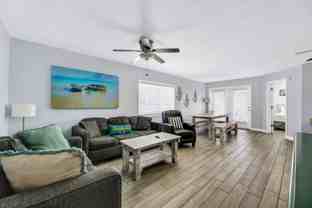 132 E Gardenia St - Photo 1 of 1