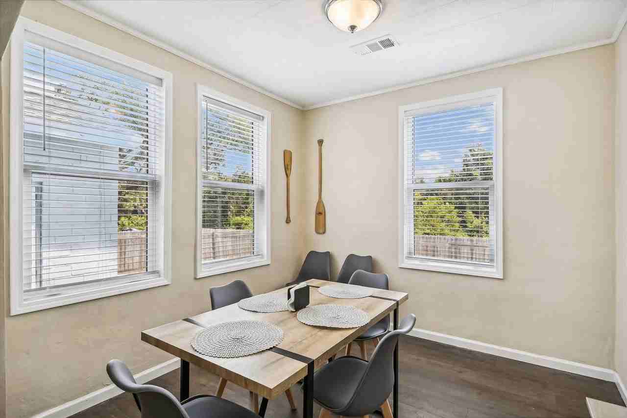 300 Mercedes Ave #1523335P - Photo 5 of 35