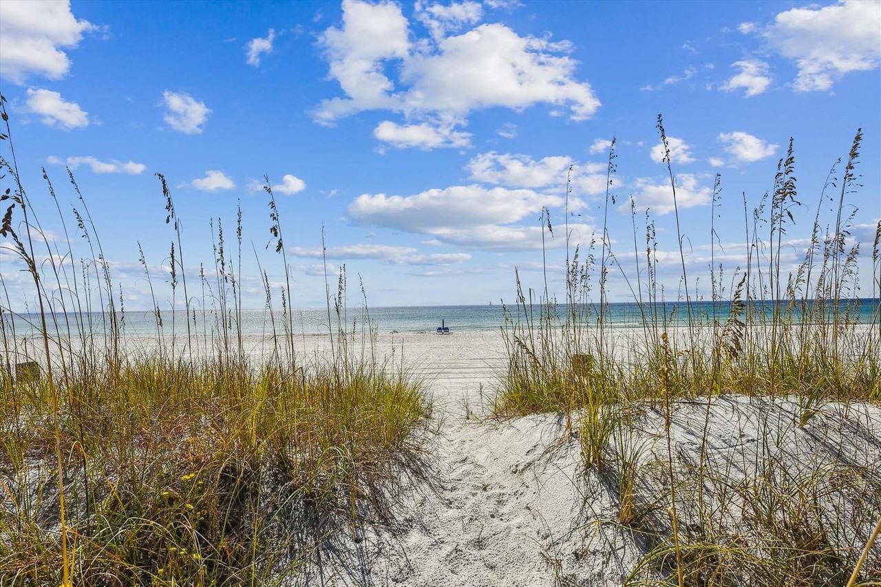 8013 Surf Dr #1523322P - Photo 7 of 38