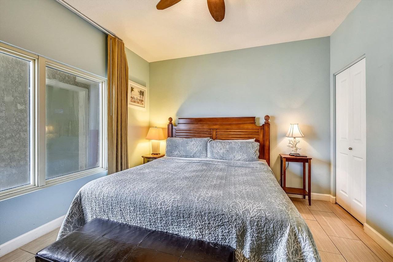 9896 S Thomas Dr #1523311P - Photo 5 of 28