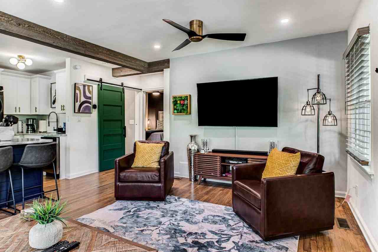 523 Allen Road Northeast - Photo 5 of 50