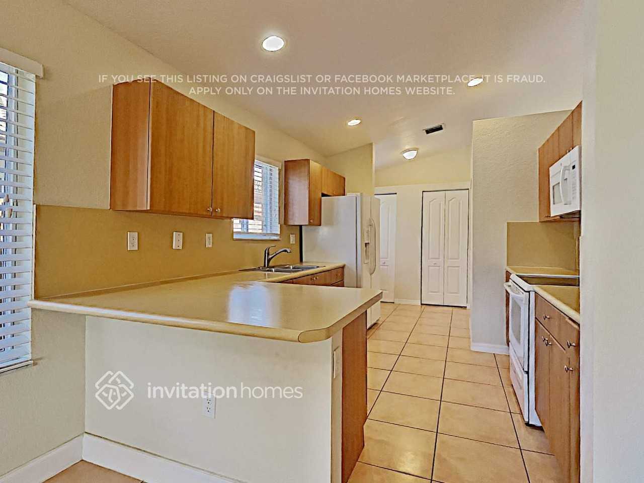 16274 Sw 68th Ter - Photo 7 of 18