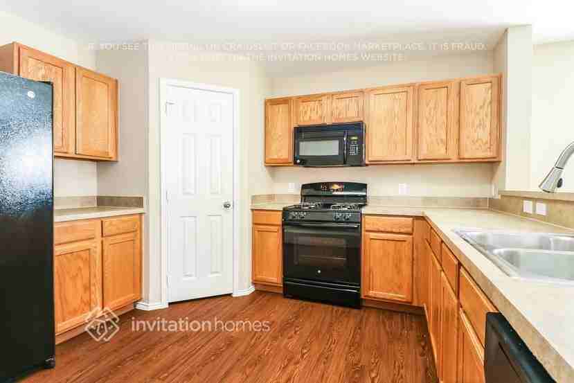 3878 Pinebluff Ln - Photo 7 of 18