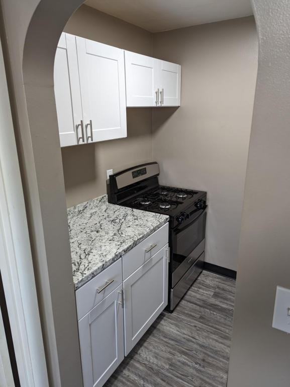 2 James Pl #5 - Photo 4 of 12