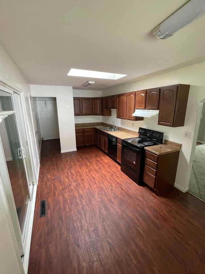 5399 Inlet Dr #1 - Photo 7 of 9