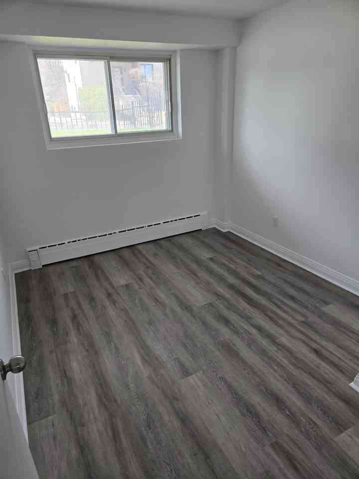 6969 30 Avenue #1 - Photo 4 of 8