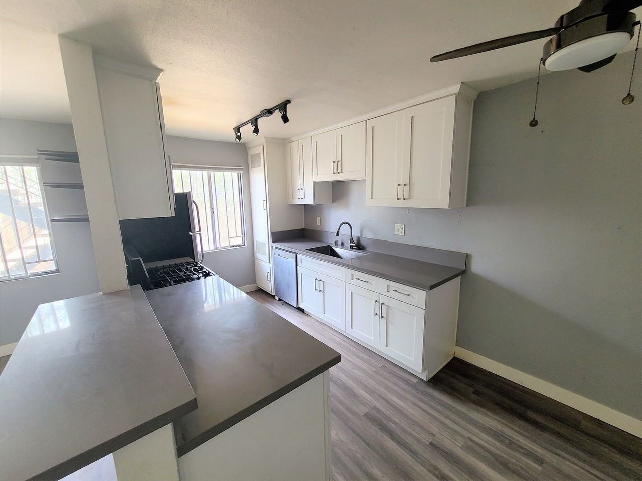 Renovated Units In Echo Park - Photo 4 of 6