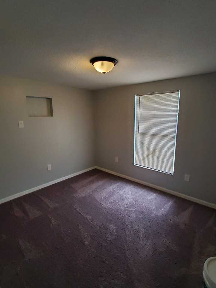 1871 Cactus Ct - Photo 4 of 8