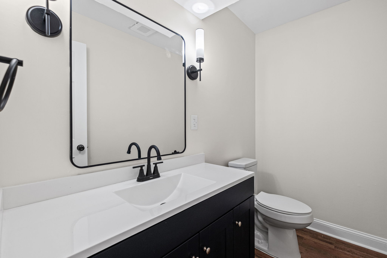 Fairfax Manor Townhomes - Photo 6 of 16