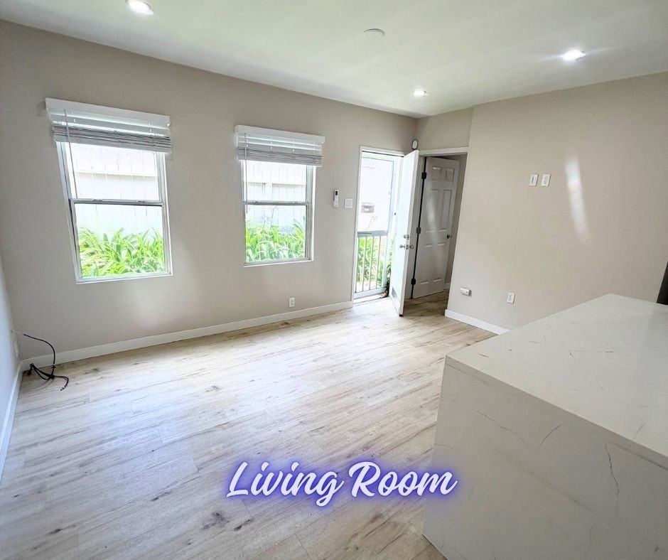 1517 Idaho Ave - Photo 4 of 31