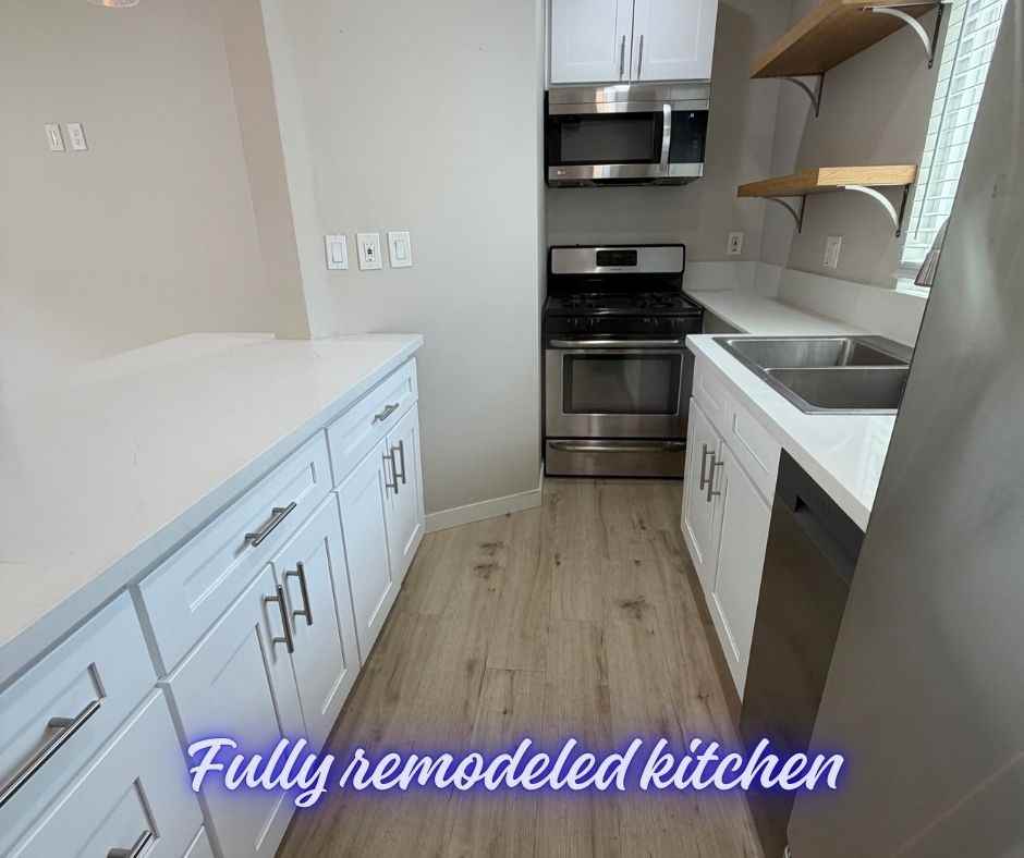 1517 Idaho Ave - Photo 6 of 31