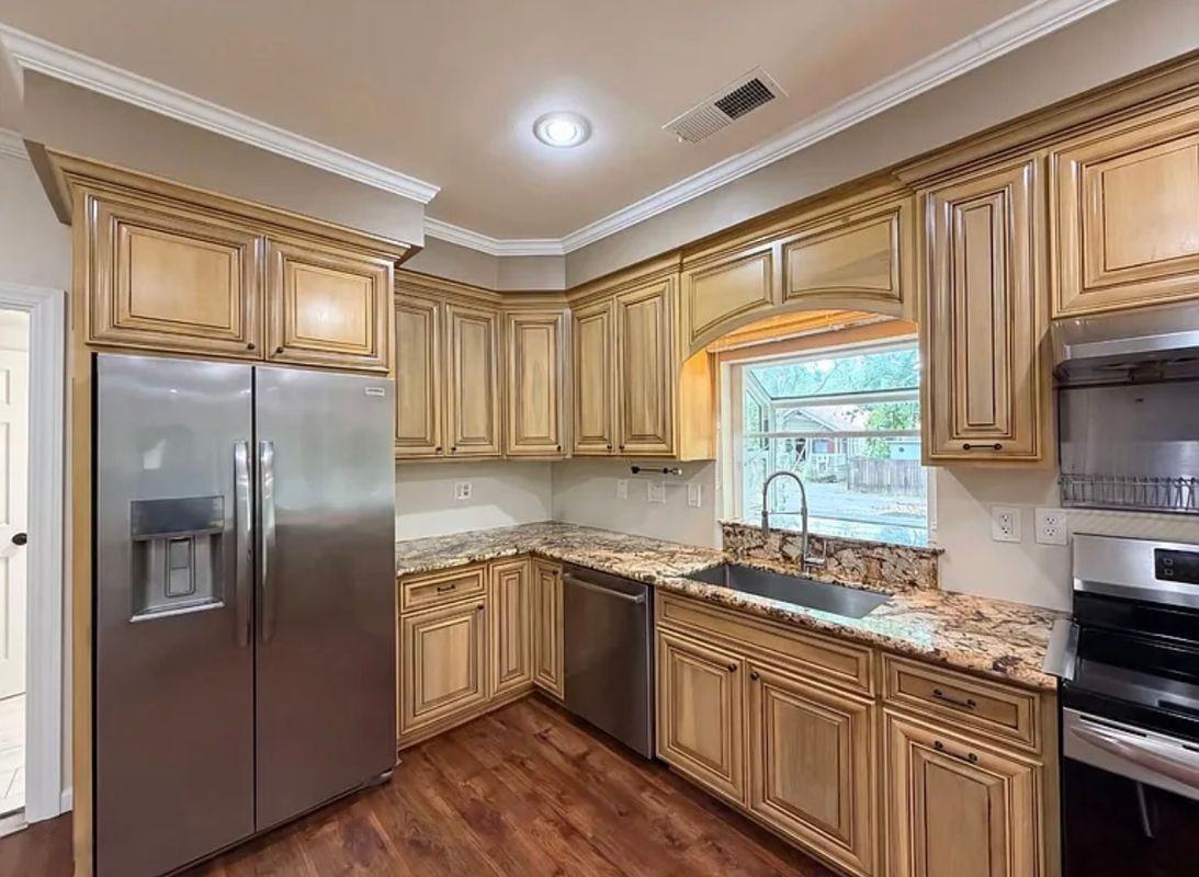 231 22nd St - Photo 7 of 38