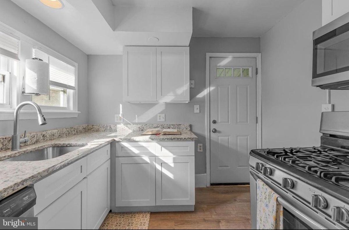 4513 Woodlea Ave - Photo 3 of 9