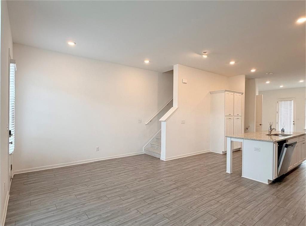 711 Cordele Ln - Photo 3 of 20