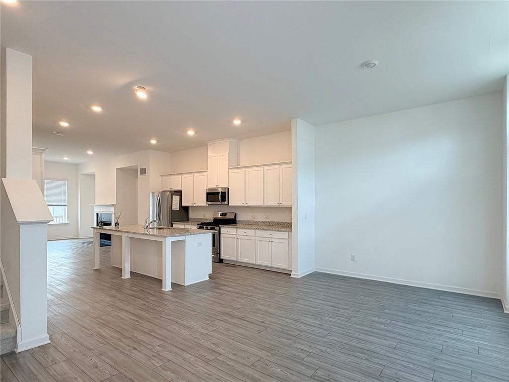 711 Cordele Ln - Photo 4 of 20