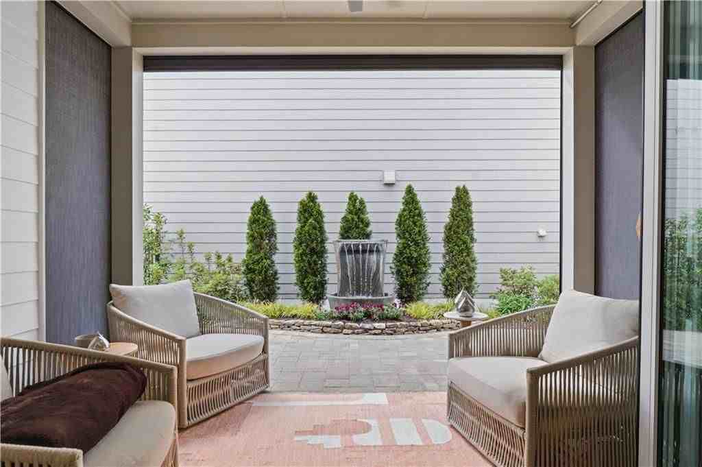 158 Kingwood Dr - Photo 4 of 49