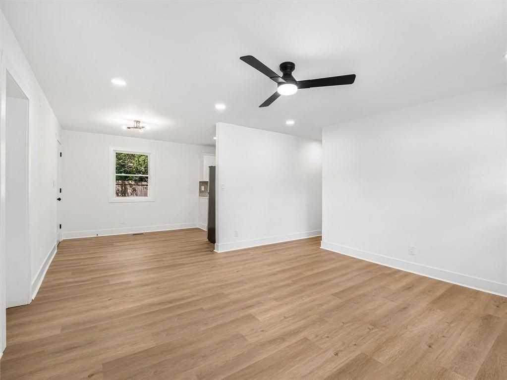 454 Oak Dr - Photo 5 of 30