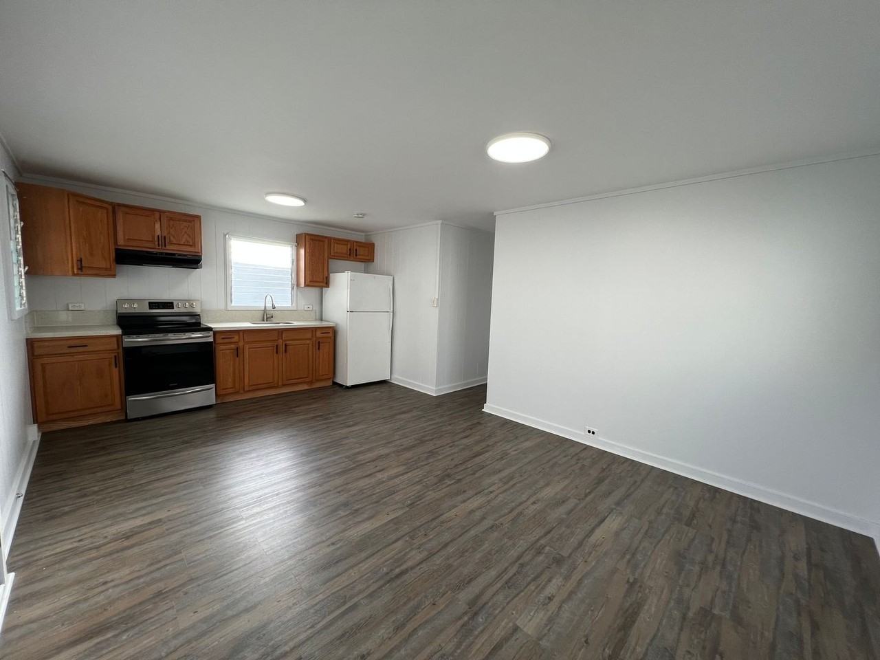 3046C Harding Ave - Photo 4 of 10