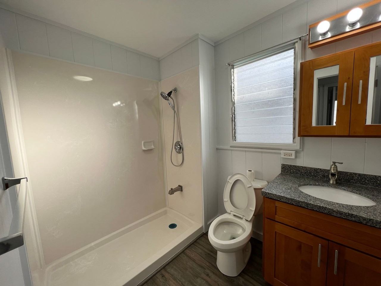 3046C Harding Ave - Photo 5 of 10