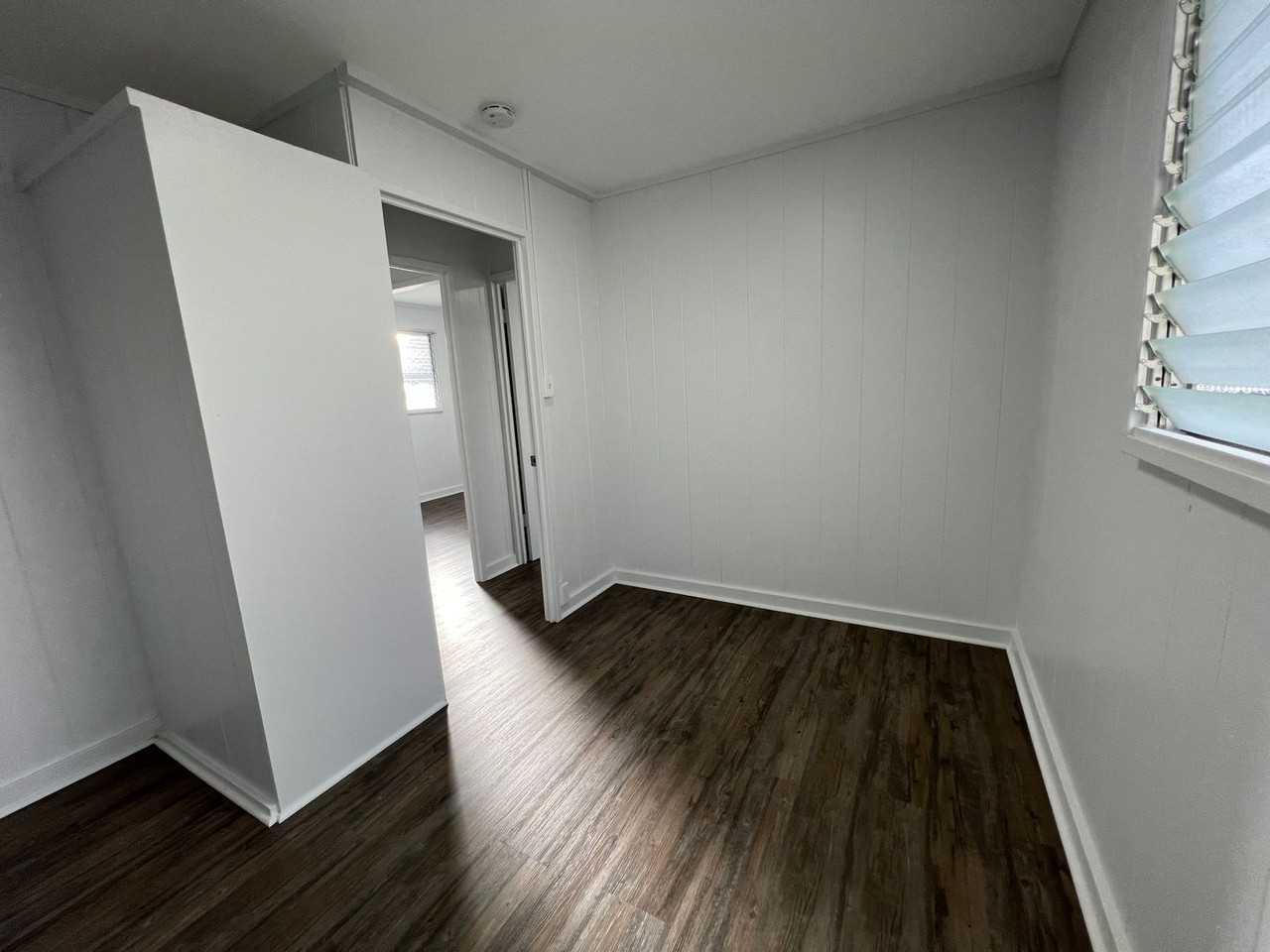 3046C Harding Ave - Photo 7 of 10