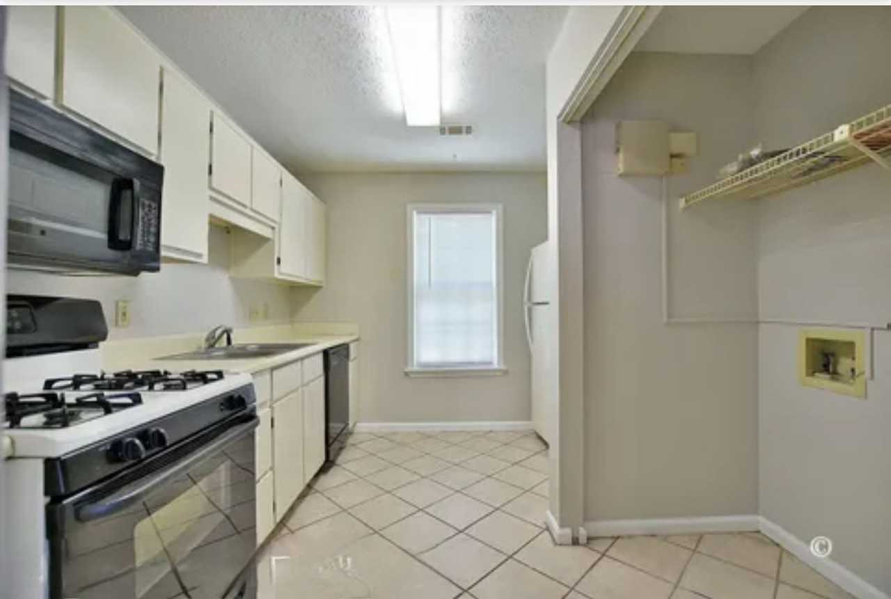 845 Arlington Dr - Photo 7 of 18