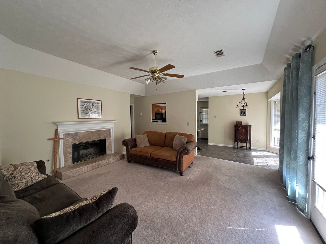 3808 Oak Ave - Photo 3 of 19