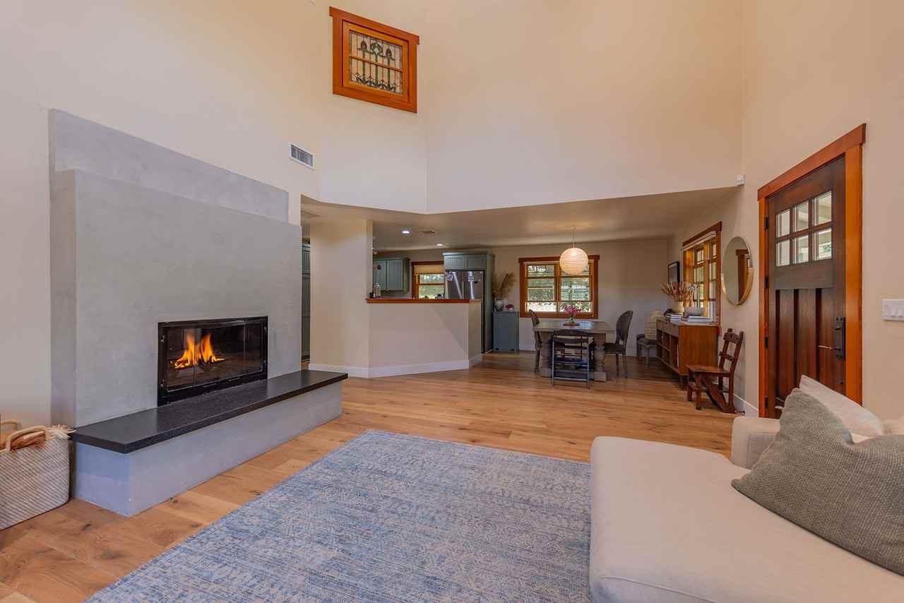 10802 Creek Rd - Photo 6 of 26