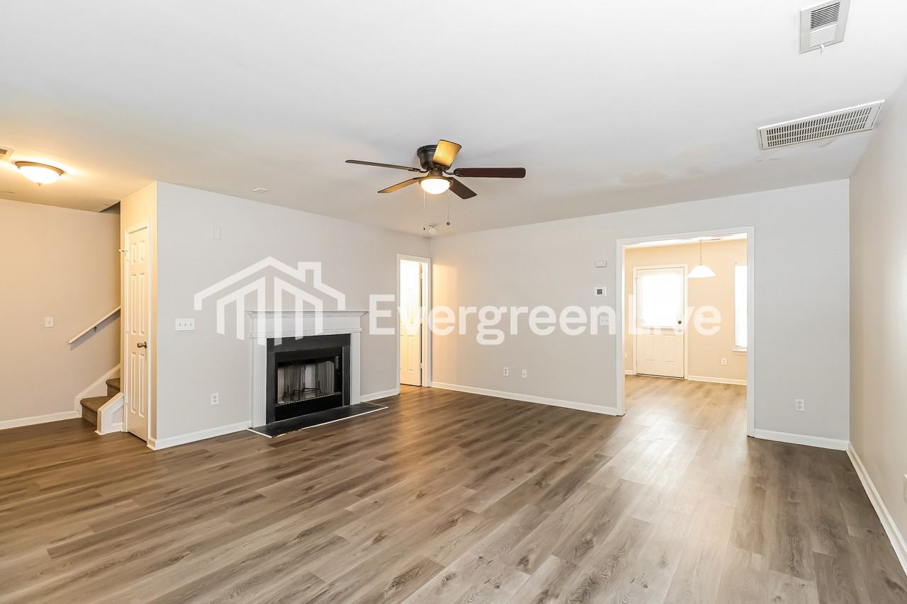 3217 Reid Brook Ln - Photo 4 of 15