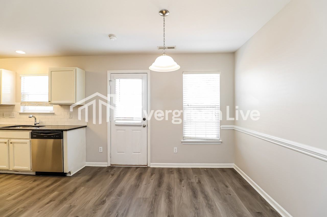 3217 Reid Brook Ln - Photo 7 of 15