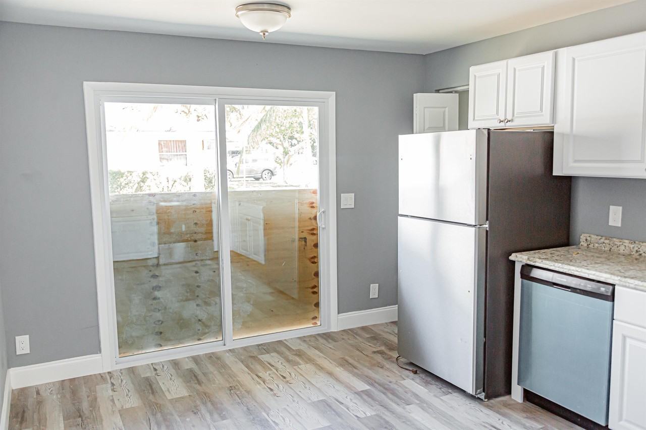 901 W 36th St #1 - Photo 5 of 18