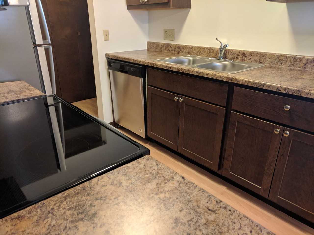 Spring Glen Apartments - Photo 5 of 24