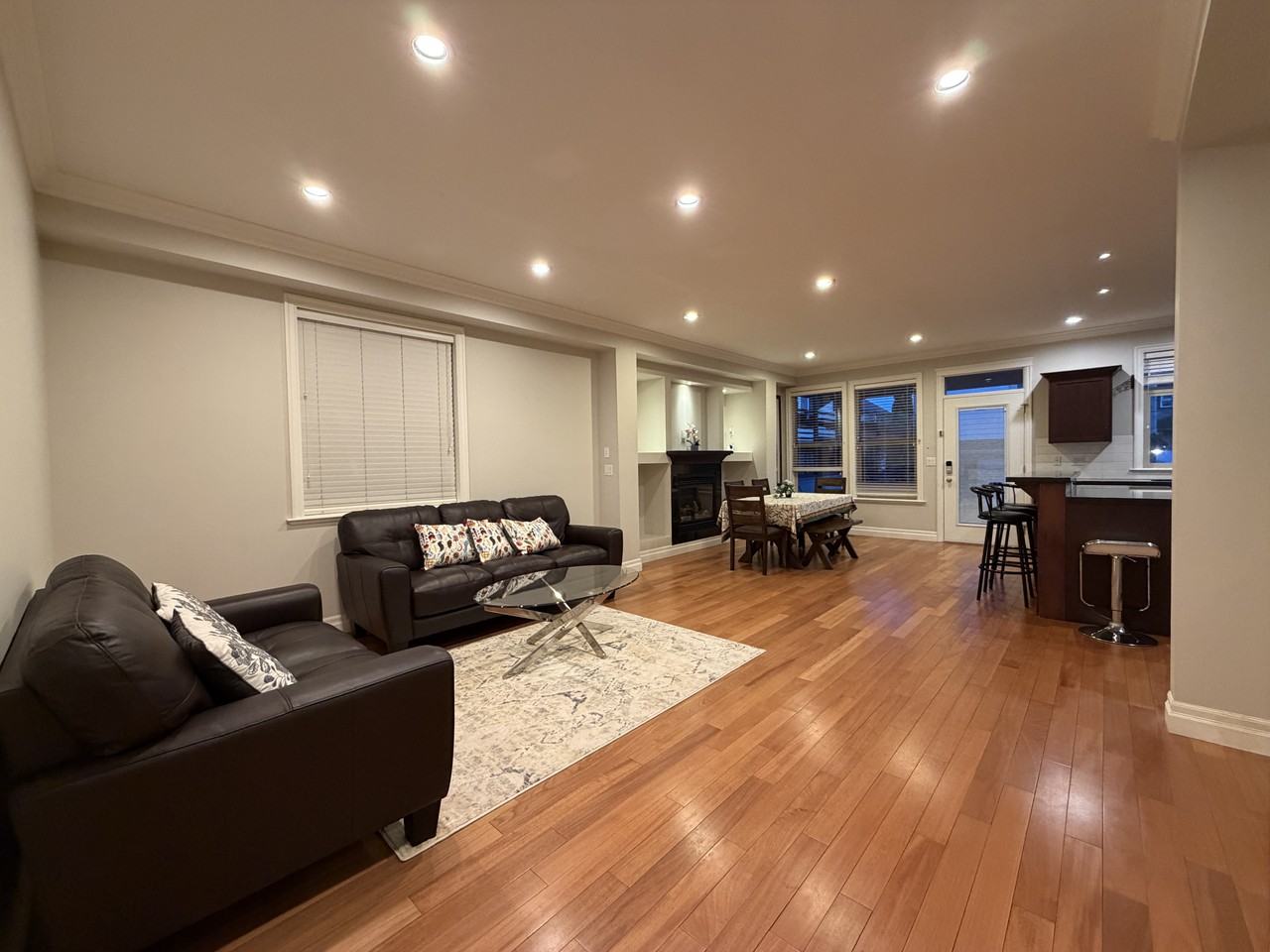 17308 2 Avenue - Photo 4 of 27