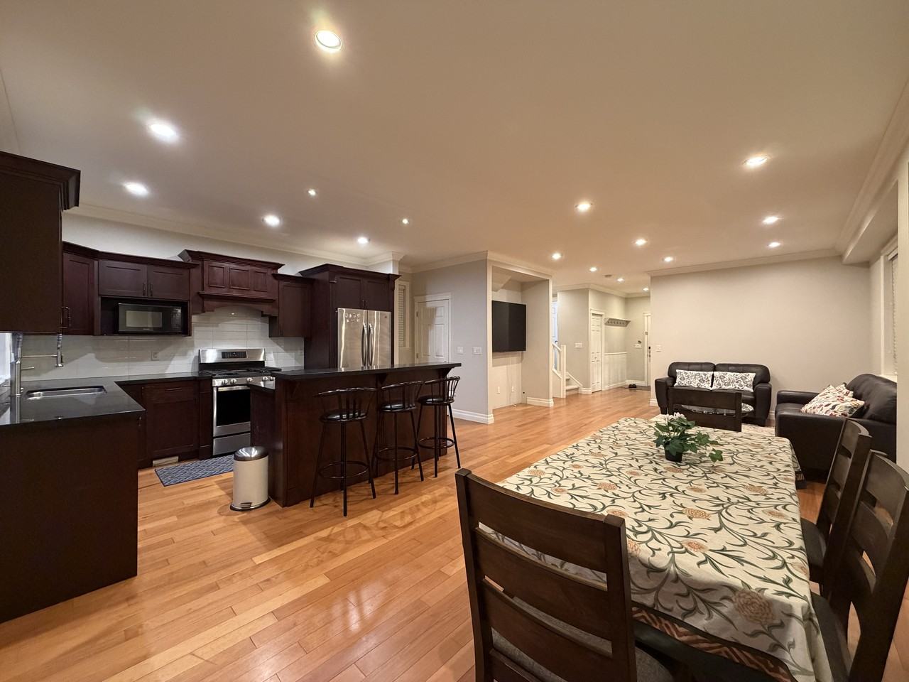 17308 2 Avenue - Photo 7 of 27