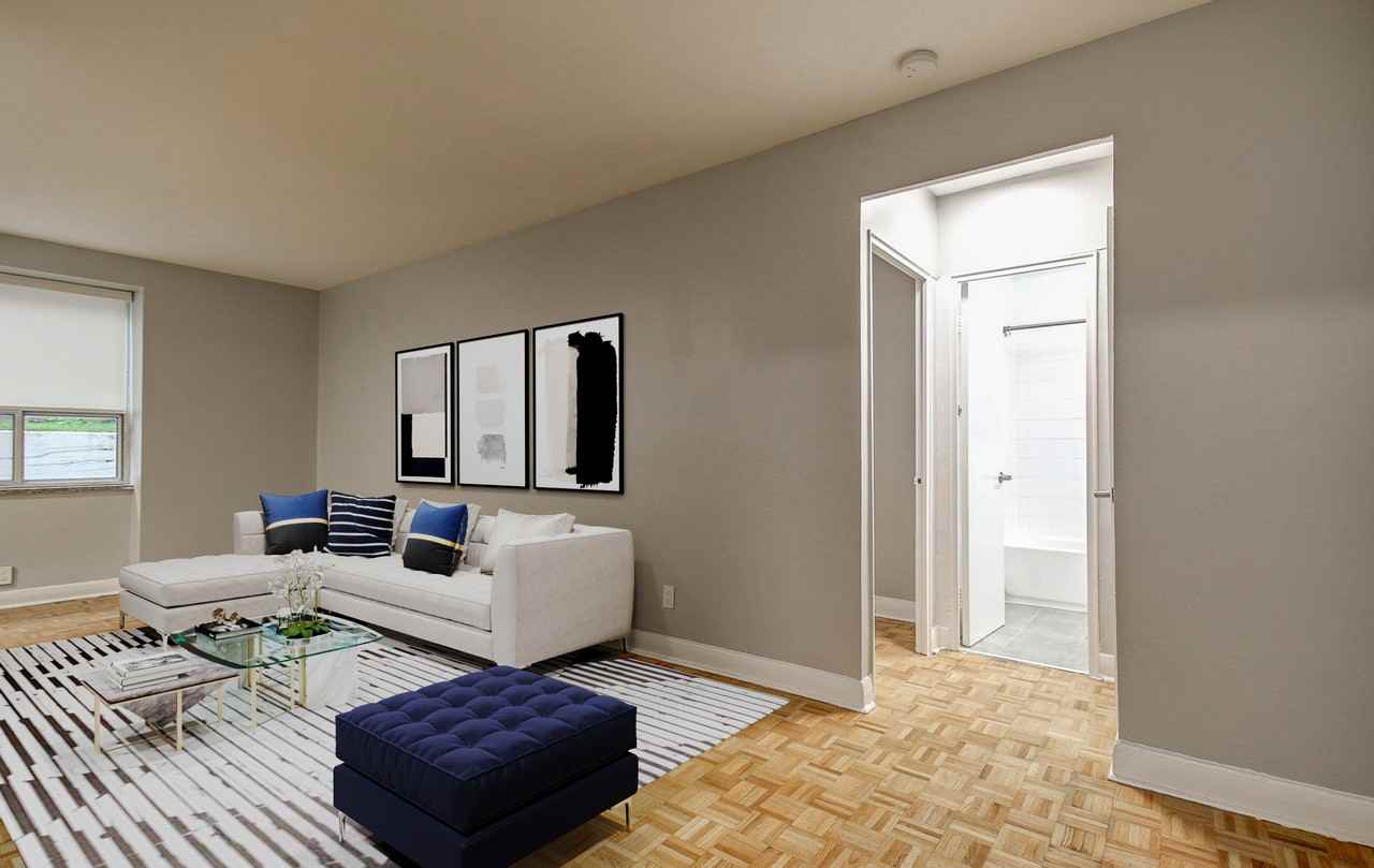 1639 Bloor St. W. - Photo 3 of 18